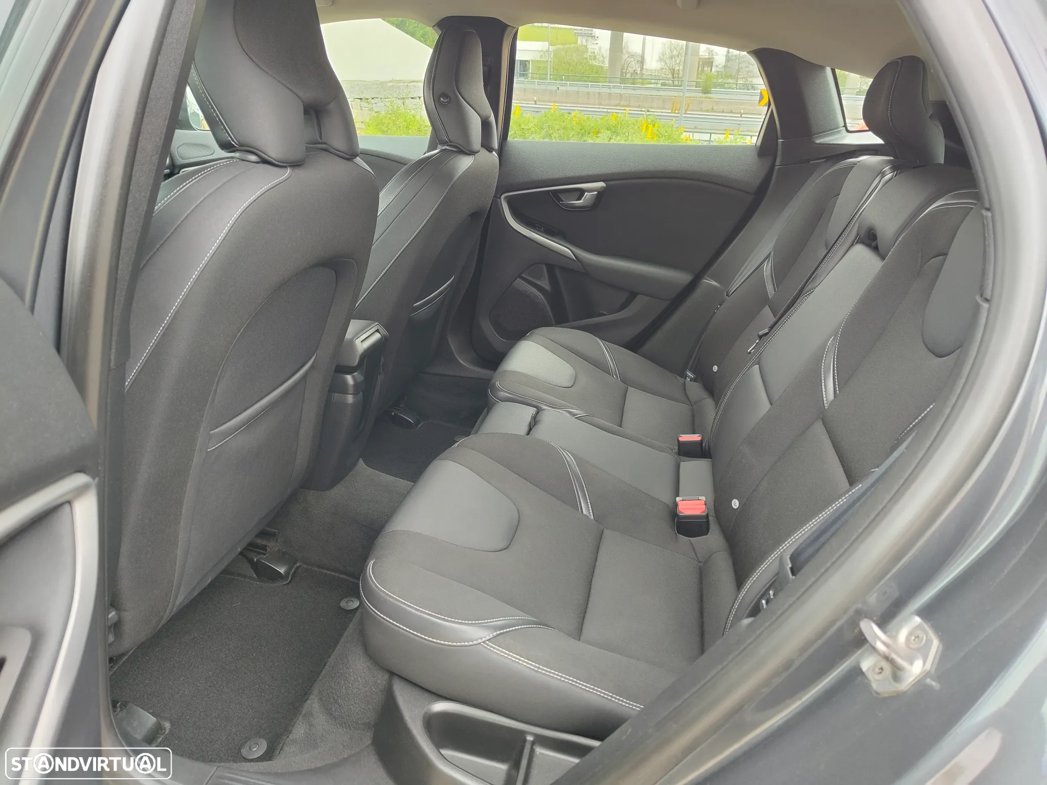 Volvo V40 1.6 D2 Kinetic - 9