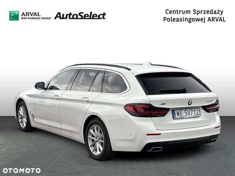 BMW Seria 5 520d xDrive mHEV - 3