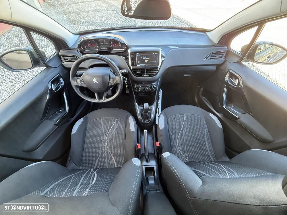 Peugeot 208 1.4 HDi SE Style - 17
