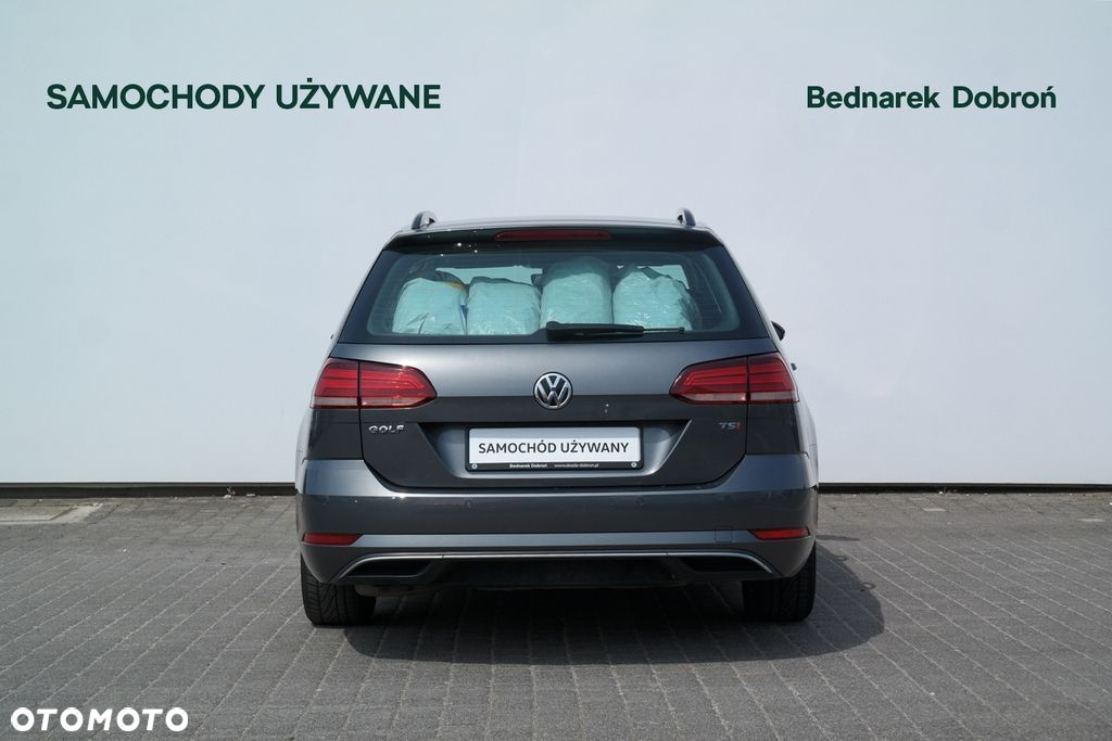 Volkswagen Golf - 6