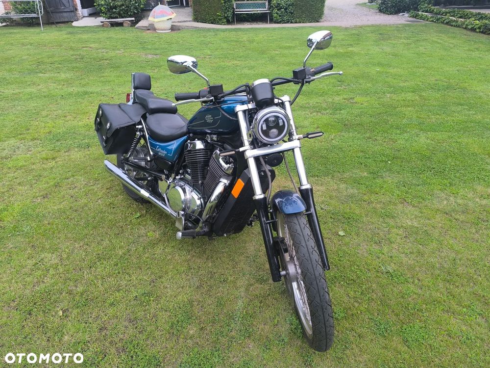 Suzuki Intruder - 14