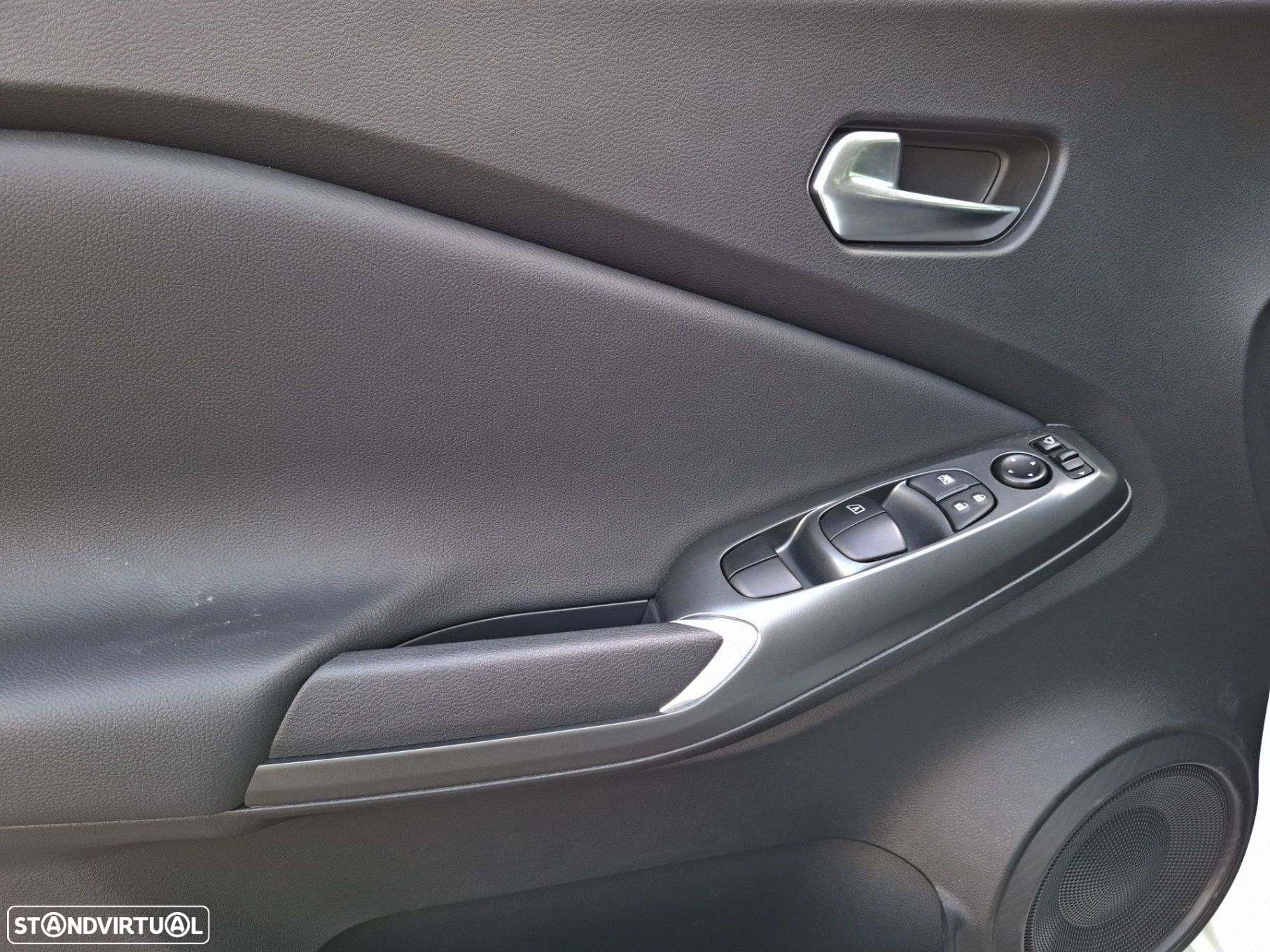 Nissan Juke 1.6 Hybrid N-Design - 19