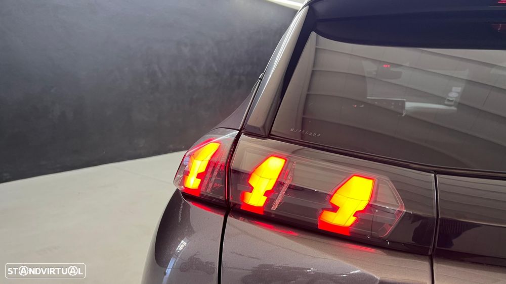 Peugeot 2008 1.2 PureTech GT Line EAT8 - 38