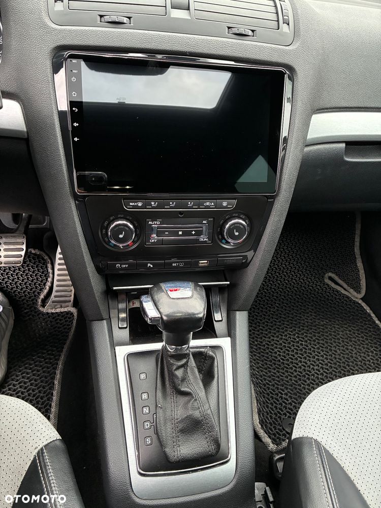 Skoda Octavia 2.0 TDI RS DSG - 10