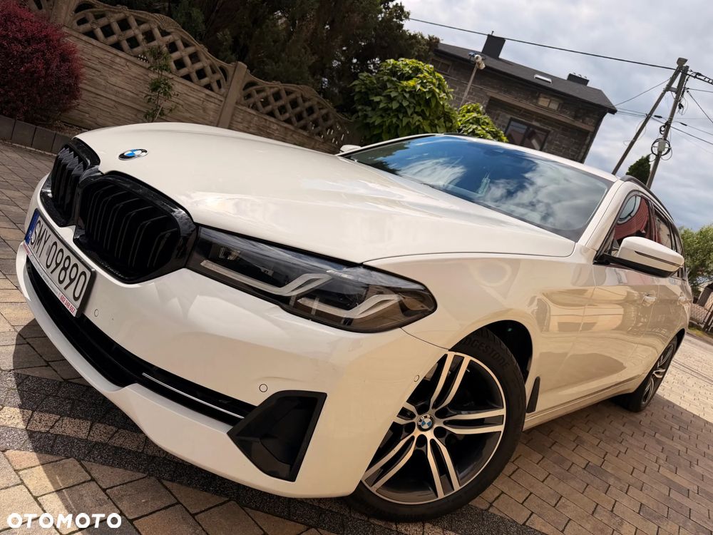 BMW Seria 5 520d Sport Line - 2