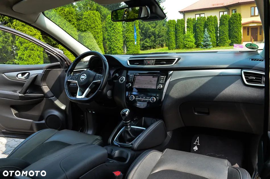 Nissan Qashqai 1.3 DIG-T SHIRO - 30