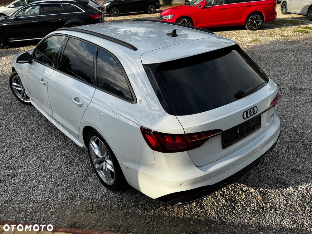 Audi A4 Avant 40 TDI S tronic S line - 40
