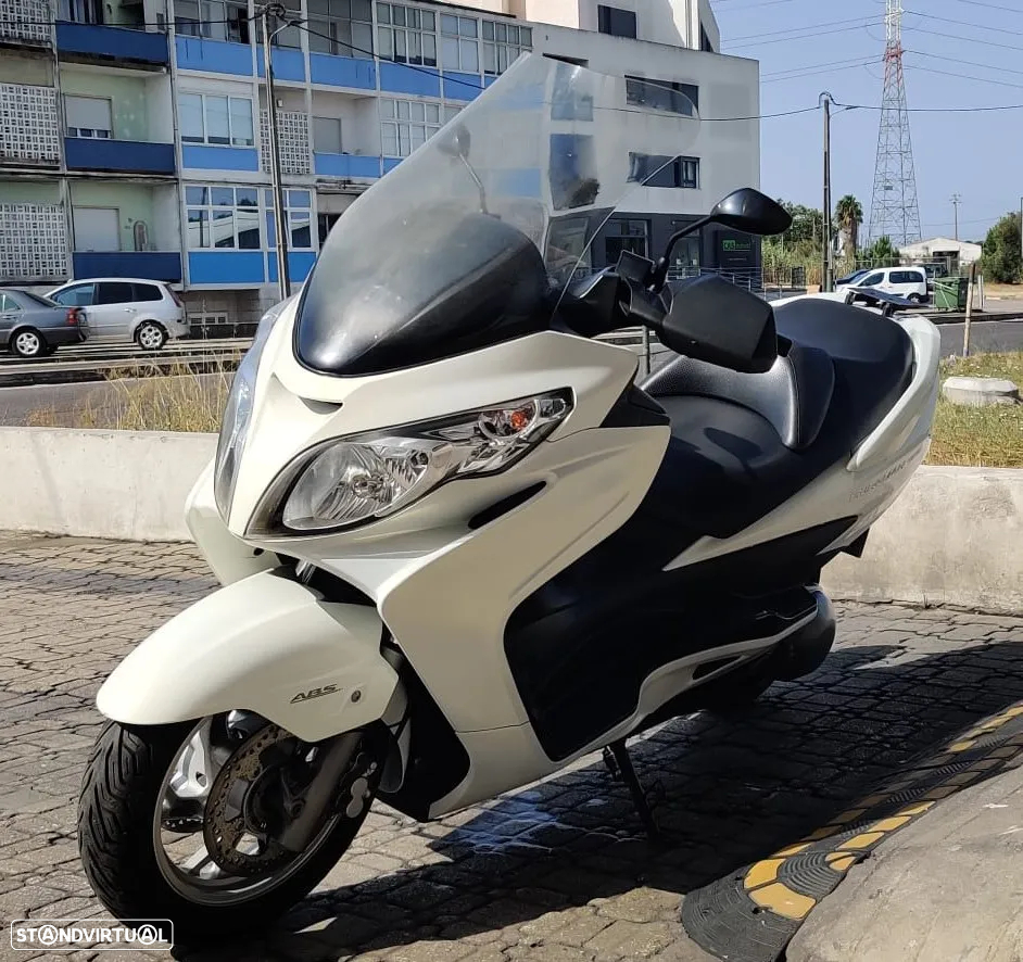 Suzuki Burgman 400 - 5