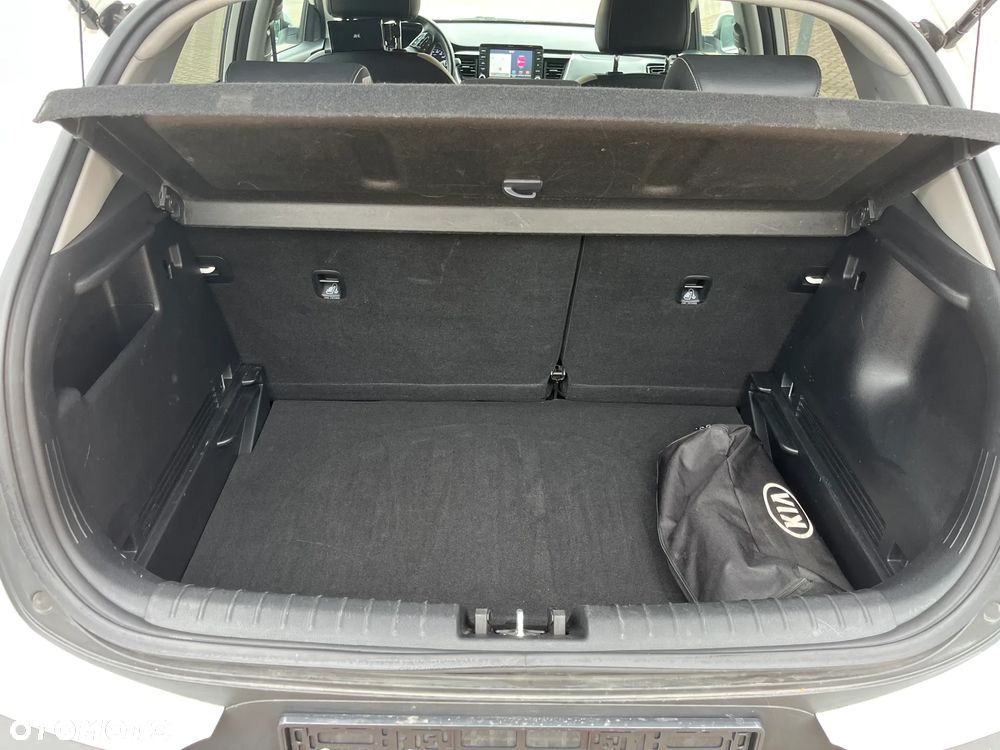 Kia Stonic 1.0 T-GDI 120 Spirit - 17