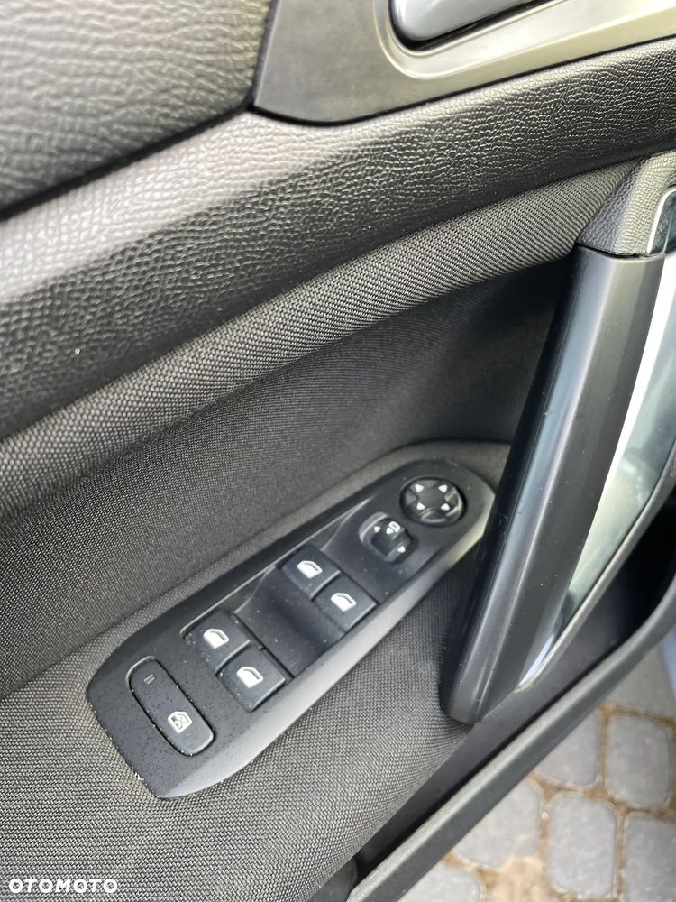 Peugeot 308 1.6 BlueHDi Business Line S&S - 19