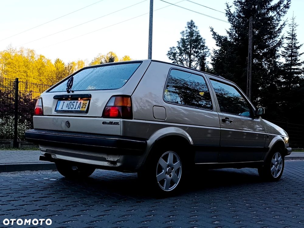 Volkswagen Golf - 5