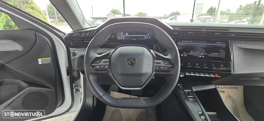 Peugeot 308 1.5 BlueHDi Allure Pack EAT8 - 26