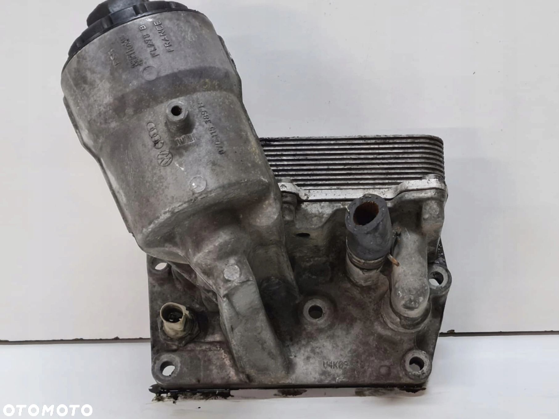 VW T5 2.5 TDI podstawa filtra oleju 070115389B - 1