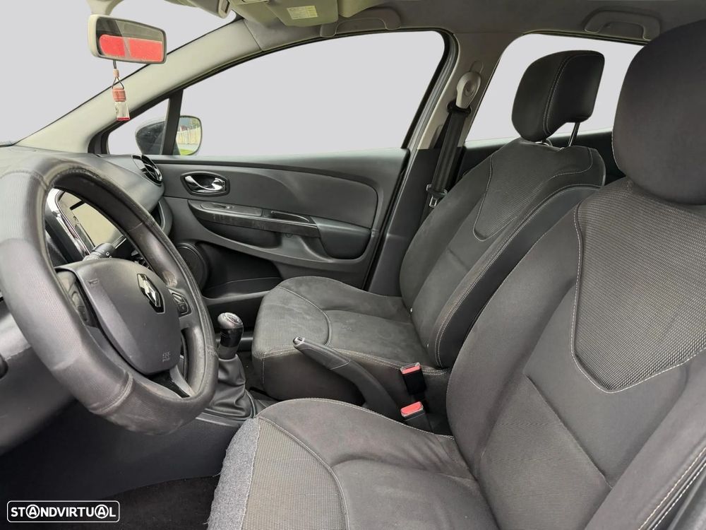 Renault Clio - 10