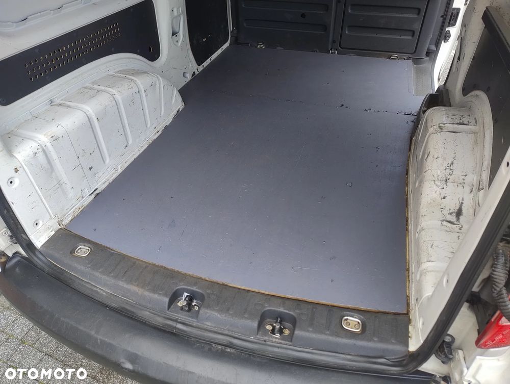 Volkswagen CADDY PO LIFT 1.6 TDI (102KM) LONG (L2H1) KLIMA STAN IDELANY NIE MA RDZY SERWIS KM ! ! ! - 18