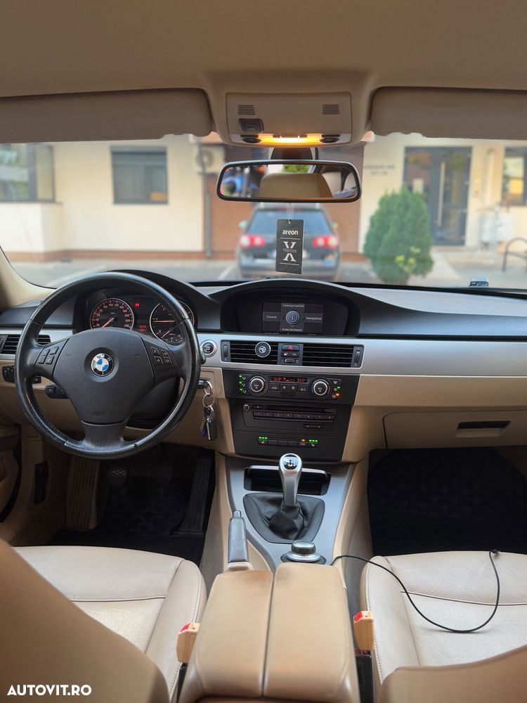 BMW Seria 3 320d - 8