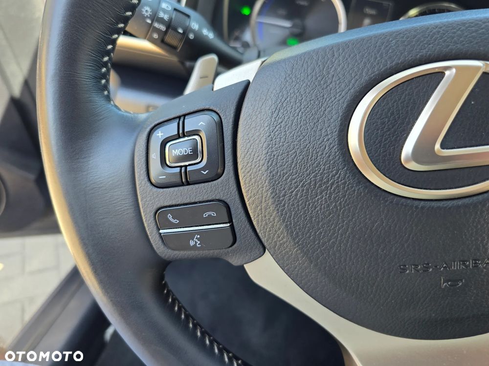 Lexus IS - 26