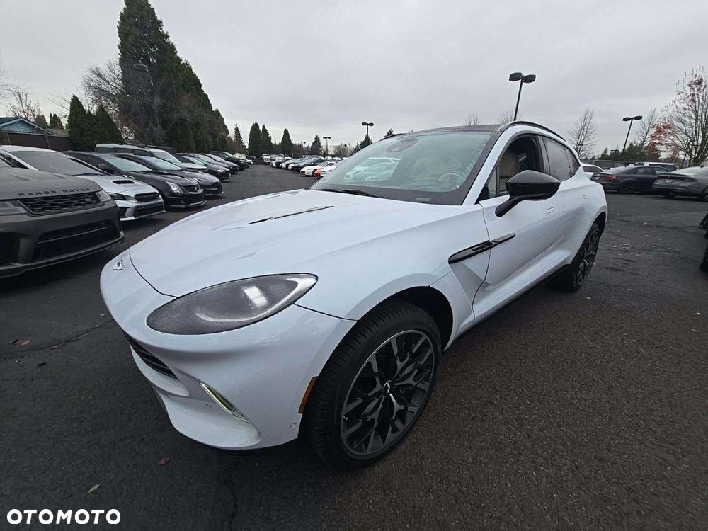 Aston Martin DBX - 2