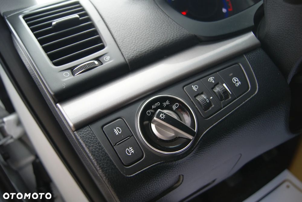 Hyundai i40 Kombi blue 1.7 CRDi Premium - 23