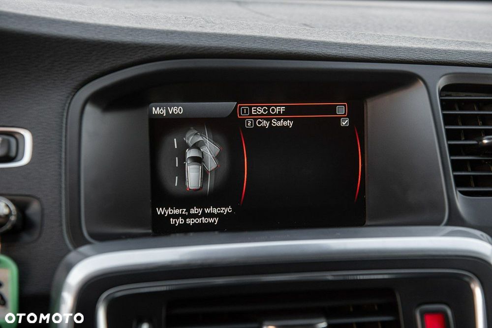 Volvo V60 D4 R-Design Momentum - 24