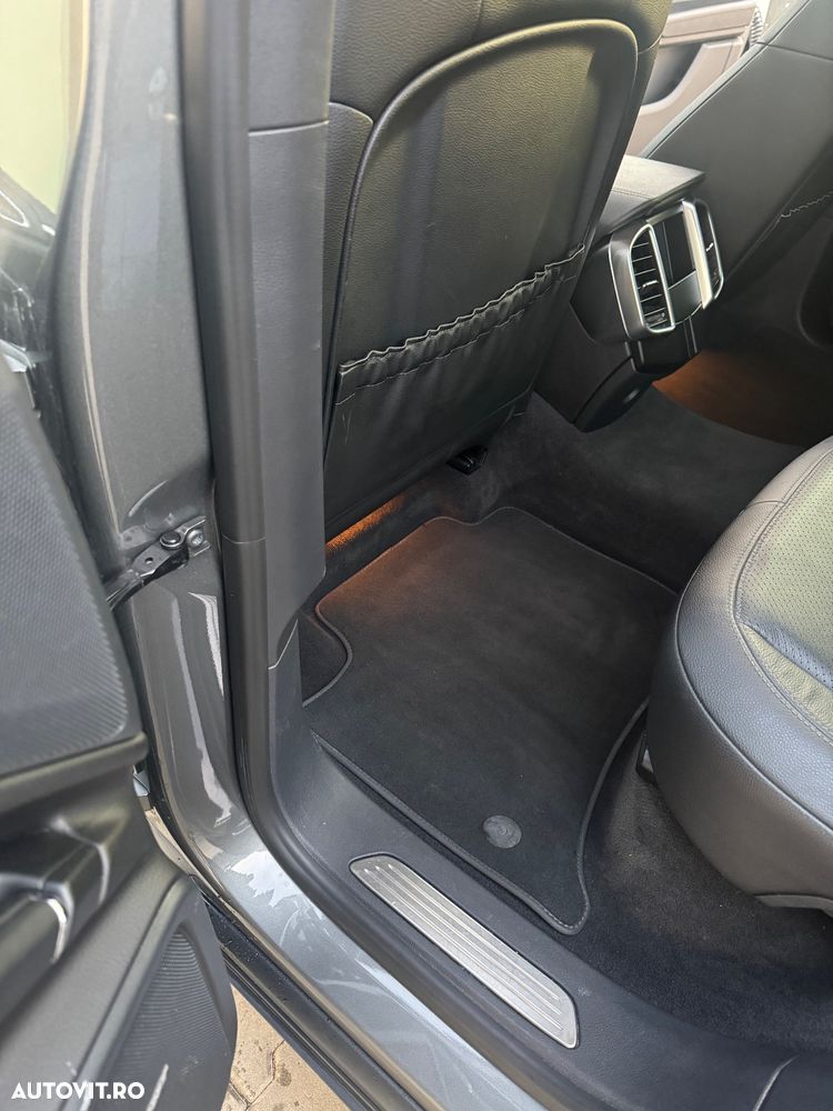 Porsche Cayenne Diesel Platinum Edition - 15