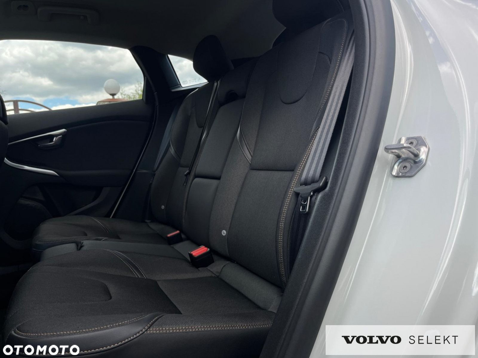 Volvo V40 - 16