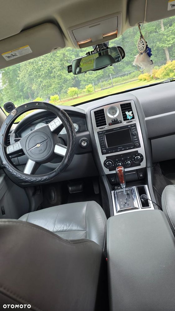 Chrysler 300C 5.7 V8 Hemi AWD - 10