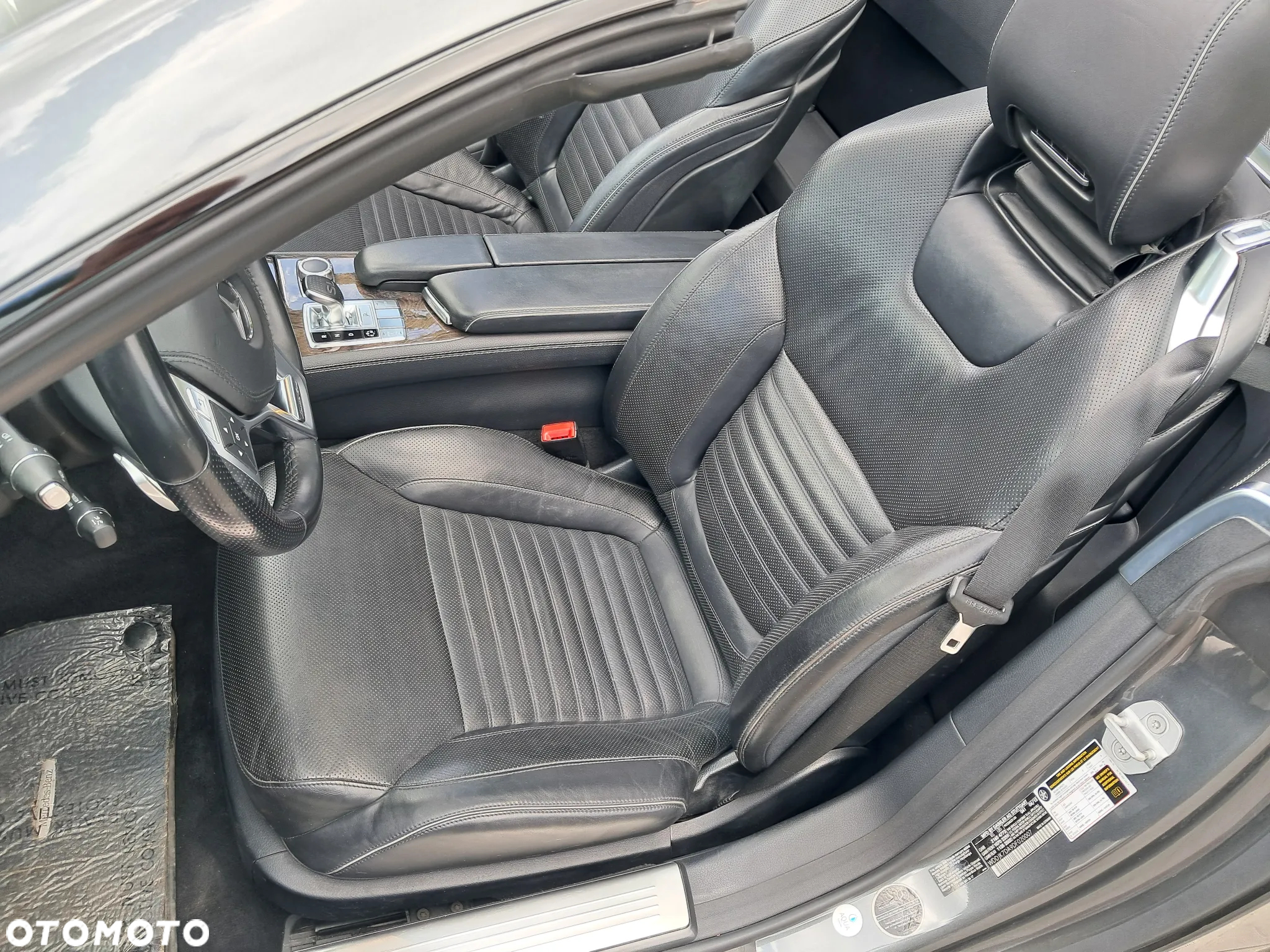 Mercedes-Benz SL - 32