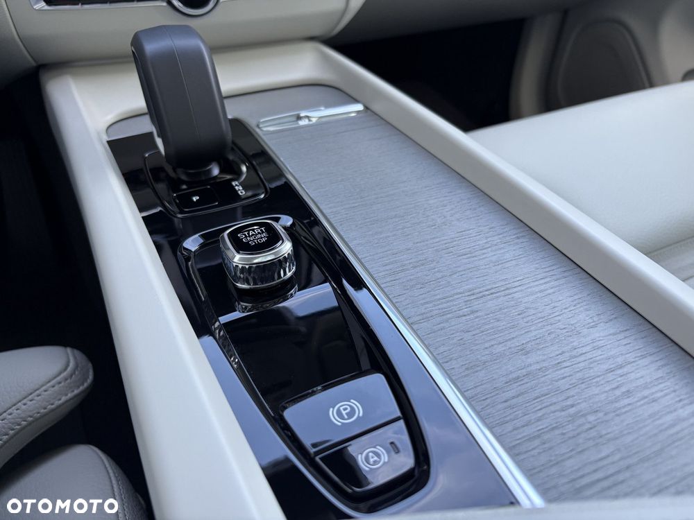 Volvo XC 60 - 21