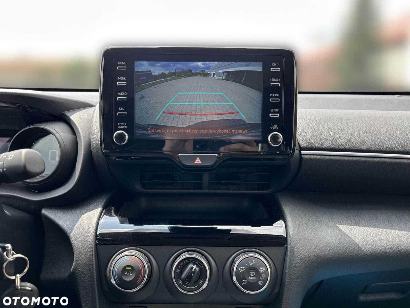 Toyota Yaris Cross - 16