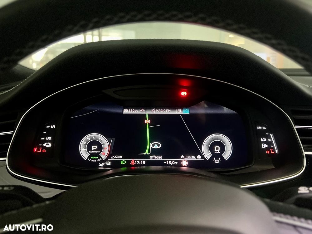 Audi Q8 SUV TFSI e quattro 290 kW tiptronic - 15