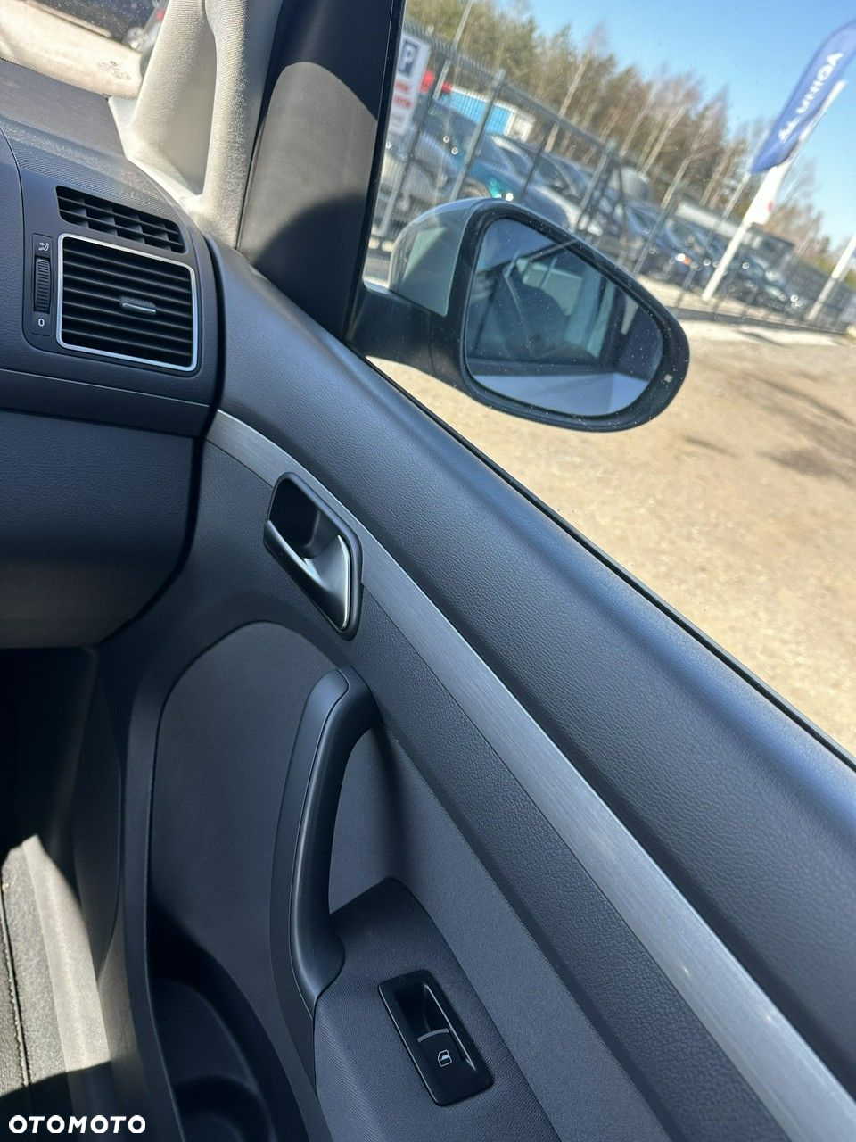 Volkswagen Touran - 16