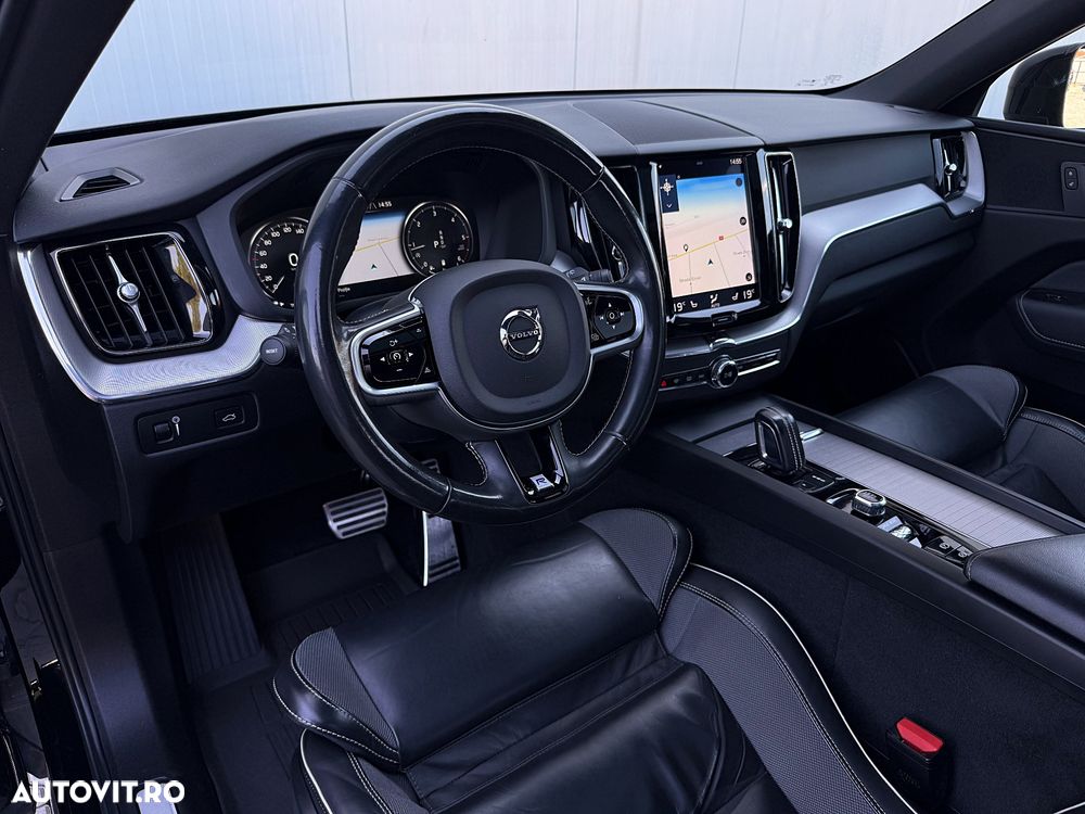 Volvo XC 60 B4 MHEV AWD R-Design - 18