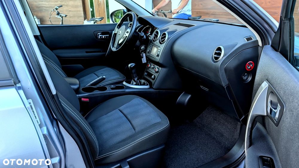 Nissan Qashqai 1.6 360 - 12
