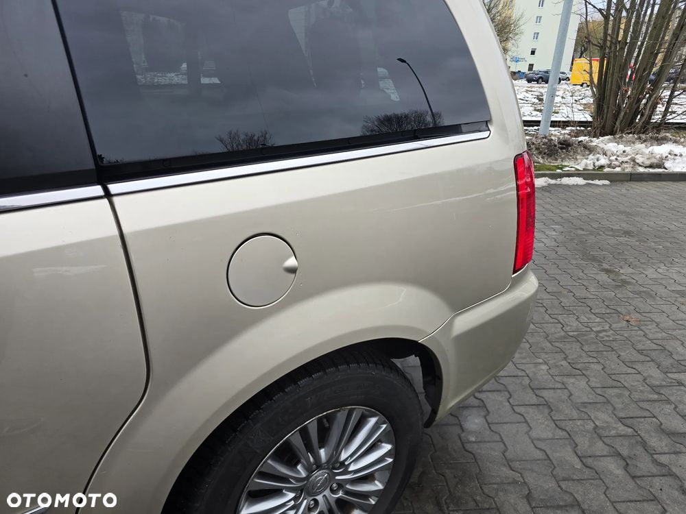 Chrysler Town & Country 3.6 Touring - 17