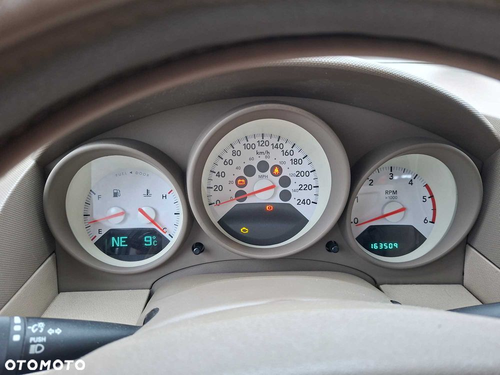 Dodge Caliber - 8