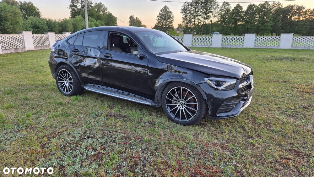 Mercedes-Benz GLC 300 d 4Matic 9G-TRONIC AMG Line - 33