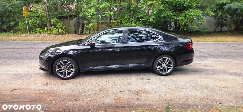 Skoda Superb 2.0 TDI Ambition DSG - 9