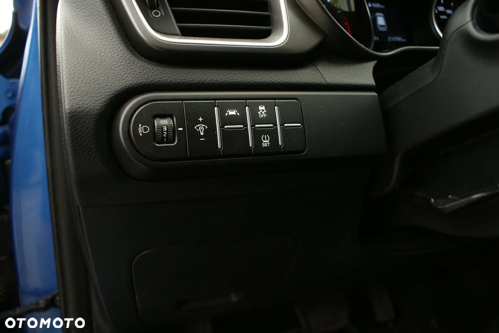 Kia Ceed 1.6 CRDi Eco-Dynamics+ (48V Mild-Hybrid) DCT7 Vision - 10