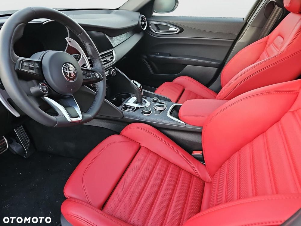 Alfa Romeo Giulia 2.0 Turbo Sprint Q4 - 8