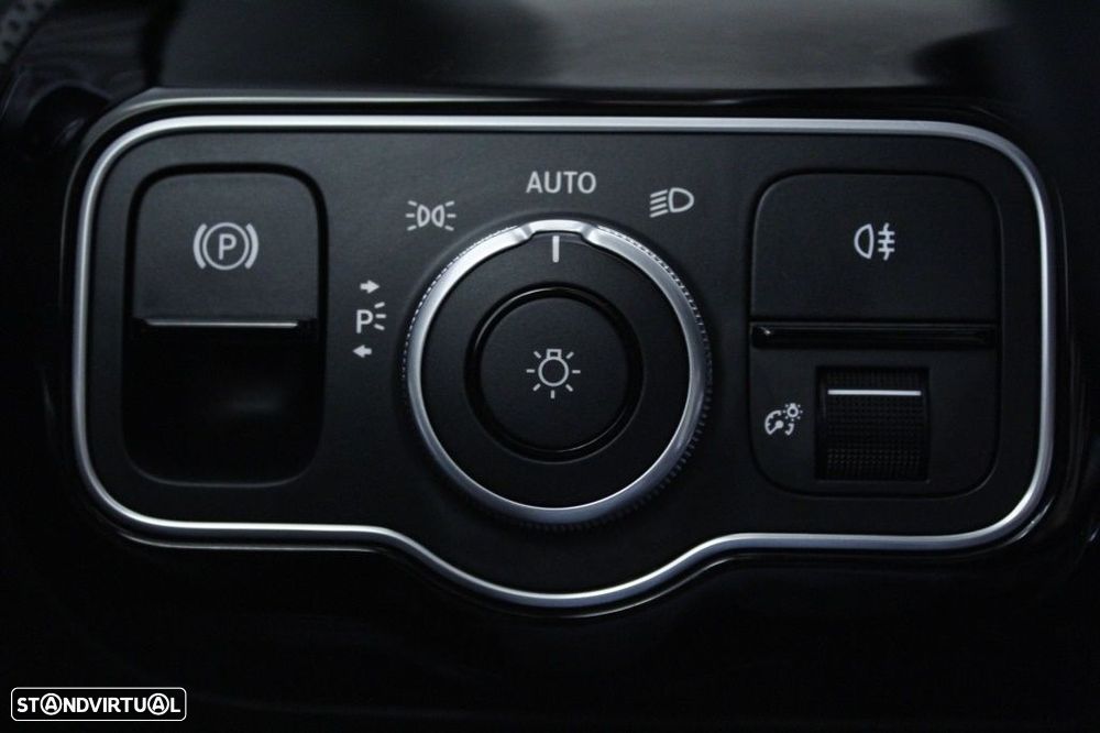 Mercedes-Benz CLA 180 d Shooting Brake Progressive Aut. - 28