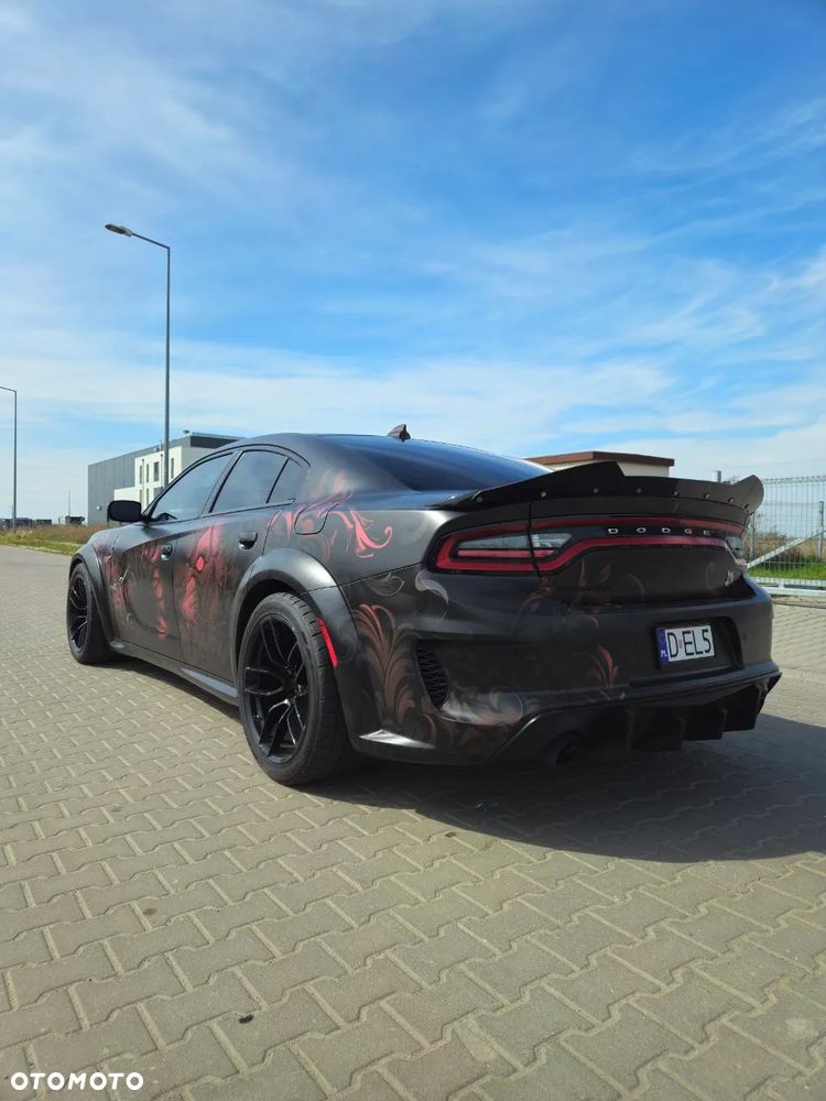Dodge Charger 6.4 Scat Pack - 12