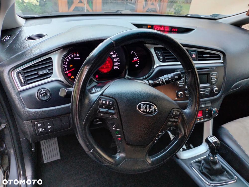 Kia Ceed 1.6 GDI M - 28