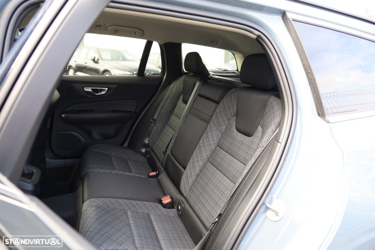 Volvo V60 2.0 B4 Core Auto - 12
