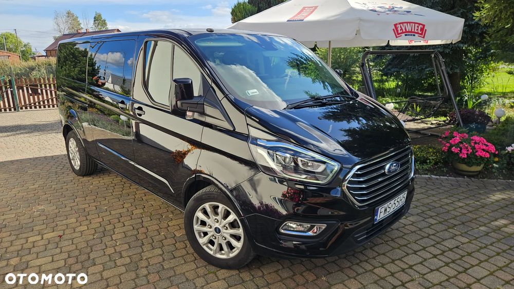Ford Tourneo Custom - 1