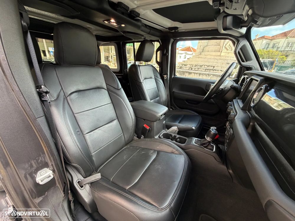 Jeep Wrangler Unlimited 3.6 Auto Golden Eagle - 8