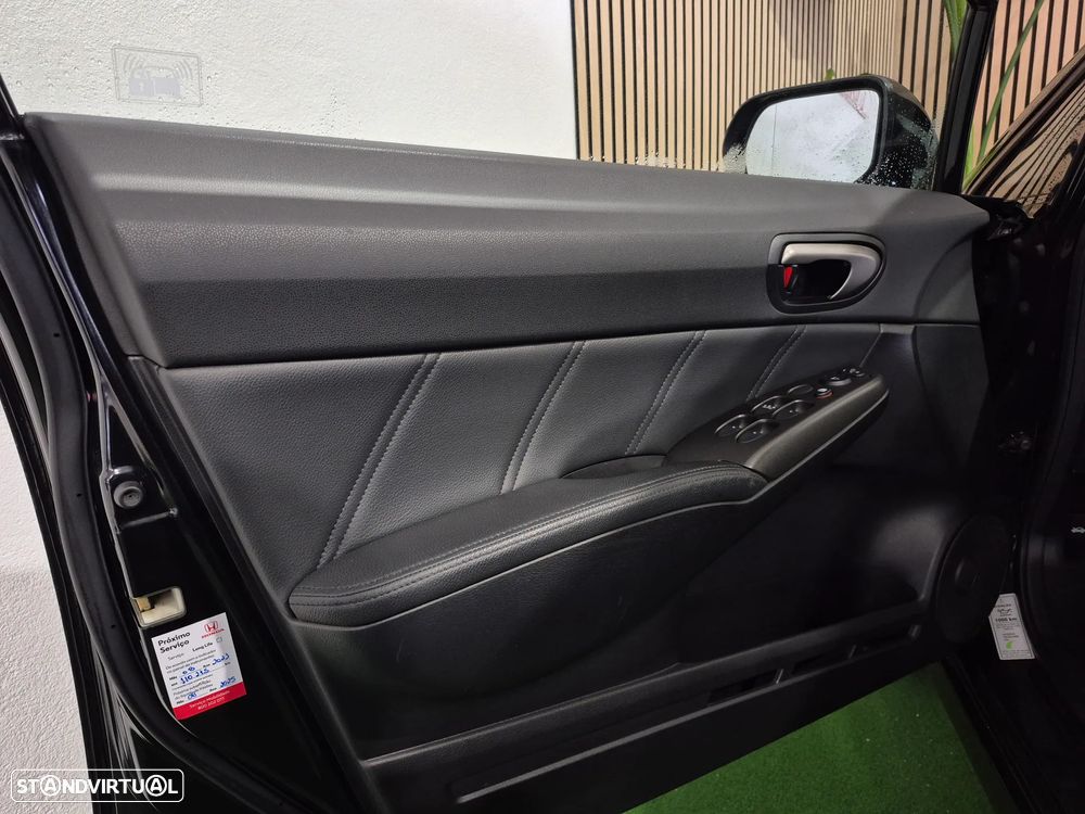 Honda Civic 1.8 ES Auto. - 11