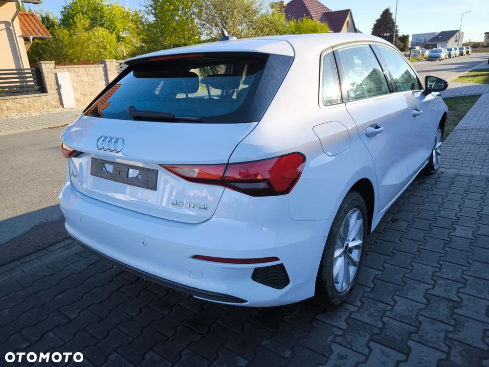Audi A3 Sportback 35 TFSI S tronic - 3