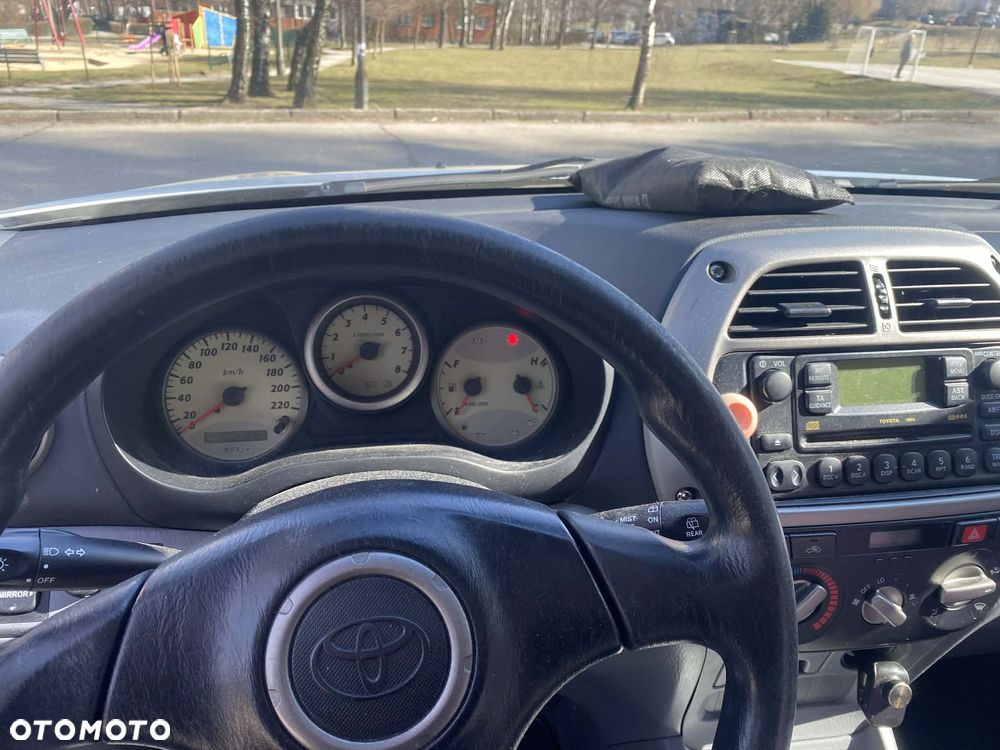 Toyota RAV4 1.8 VVT-i Luna 2WD - 2