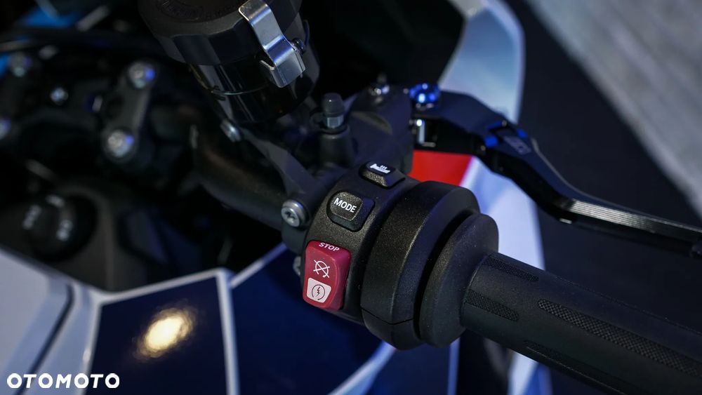 BMW XR - 19